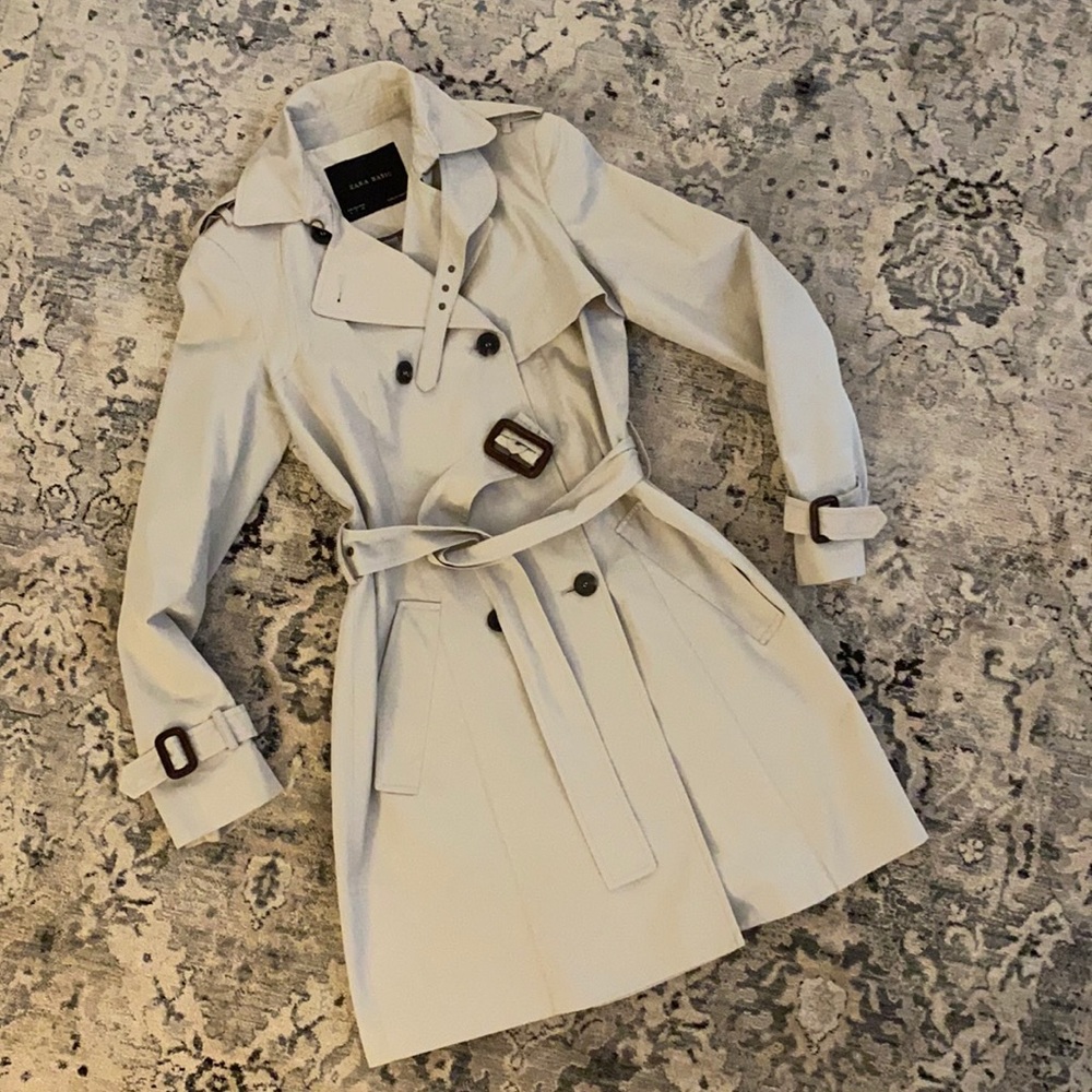 Zara trench coat 🧥 sizS